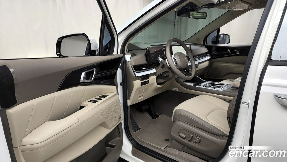 Kia The New Carnival (Sedona) 4 Generation Бензин 4-и местный High Limousine (02.2024)