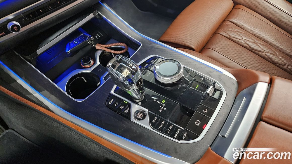 BMW X7 (G07) xDrive 40i Design Pure Excellence 6-и местный (06.2022)