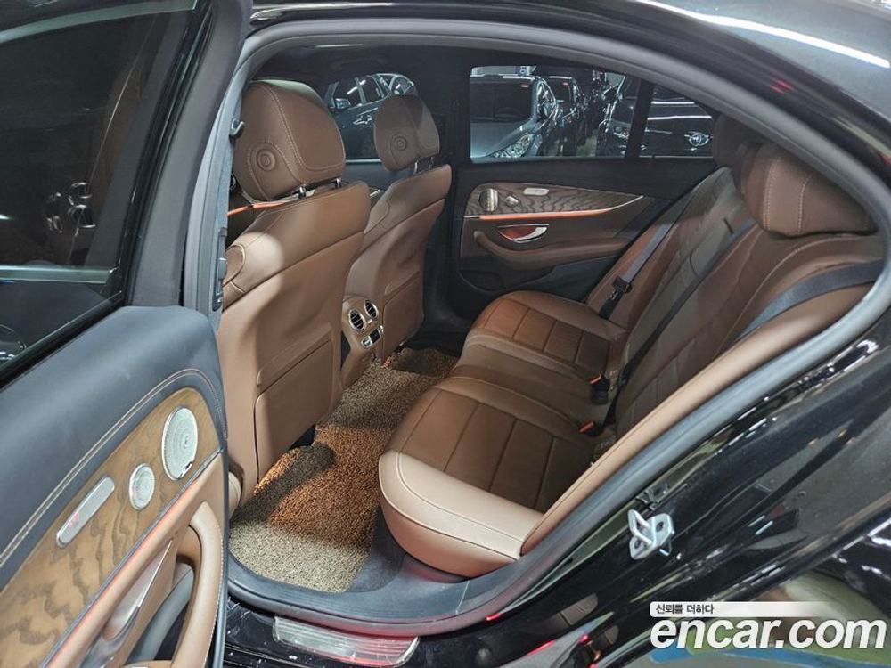 Mercedes-Benz E-Class W213 E300e 4MATIC Exclusive (05.2021)