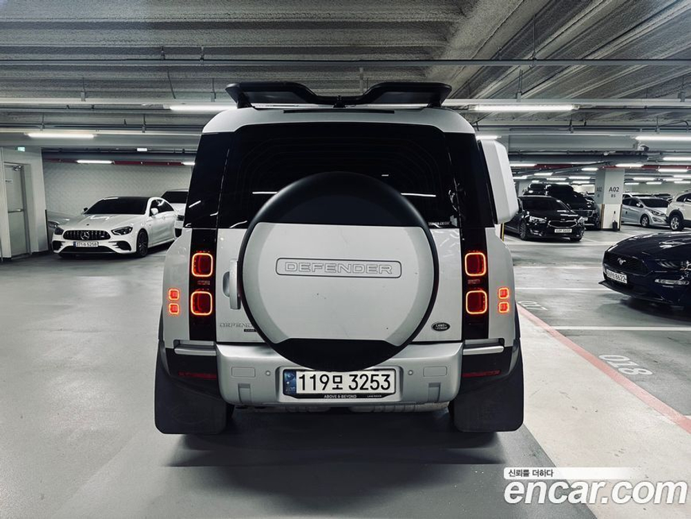 Land Rover Defender (L663) 110 D240 SE (12.2020)