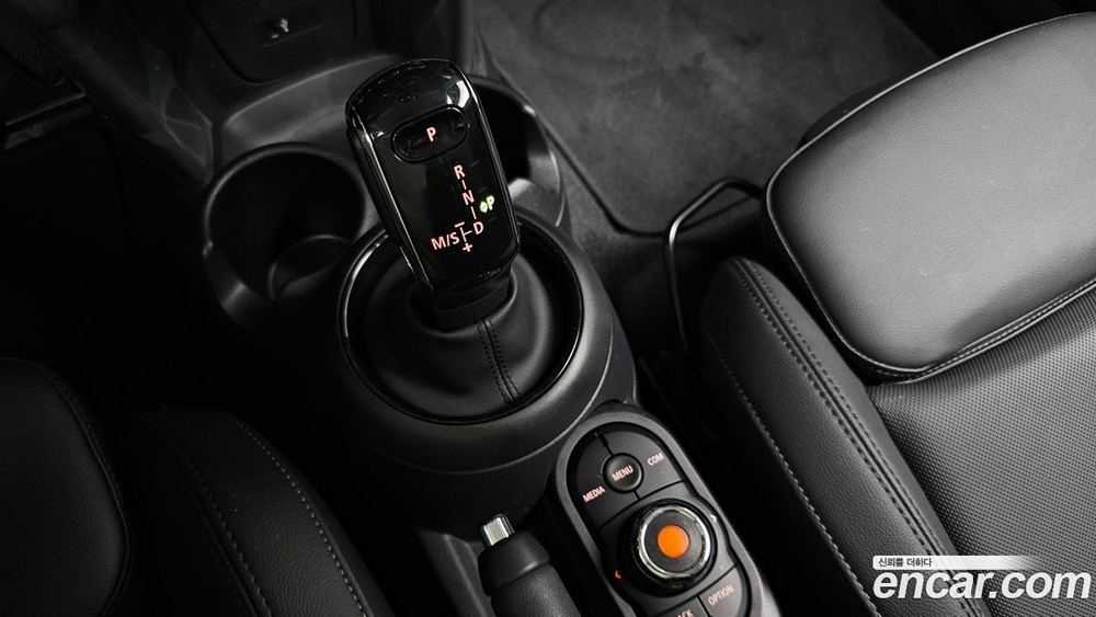 Mini Cooper Basic (01.2020)