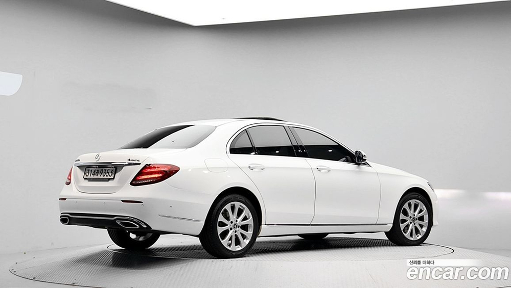 Mercedes-Benz E-Class W213 E220d 4MATIC Exclusive (03.2020)