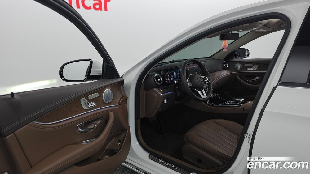Mercedes-Benz E-Class W213 E300 4MATIC Exclusive (09.2020)