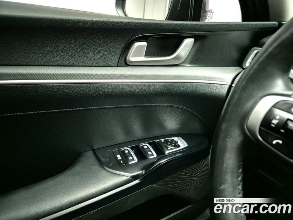 Kia K5 (Optima) 3 Generation 2.0 (03.2020)