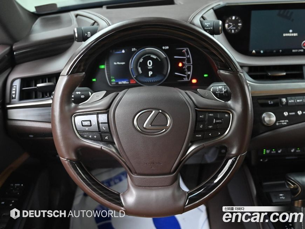 Lexus ES300h 7 Generation Luxury Plus (10.2020)
