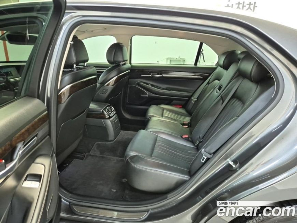 Genesis G90 3.8 AWD (01.2021)