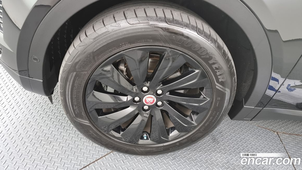 Jaguar E-PACE D180 SE (08.2019)