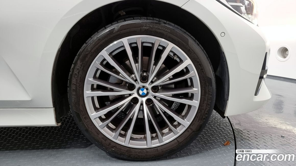 BMW 3 Series (G20) 320i Luxury (06.2021)