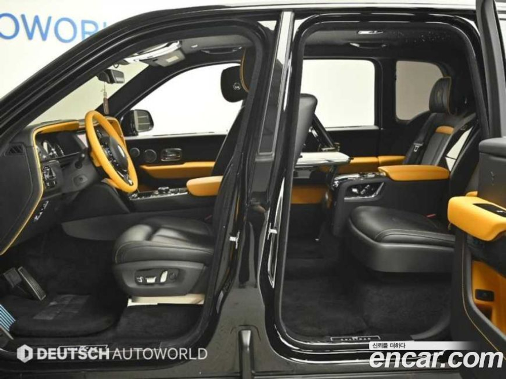 Rolls-Royce Cullinan 6.7 V12 Черный Badge (05.2020)