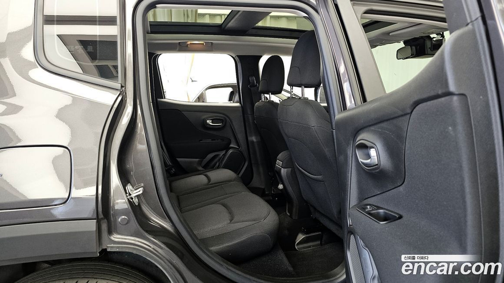 Jeep Renegade 2.4 론지튜드 (04.2022)