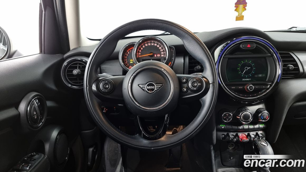 Mini Cooper 5 дверей Basic (09.2019)