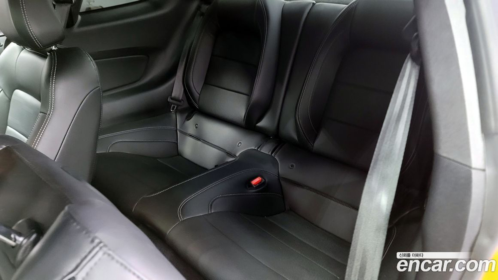 Ford Mustang Coupe (07.2022)
