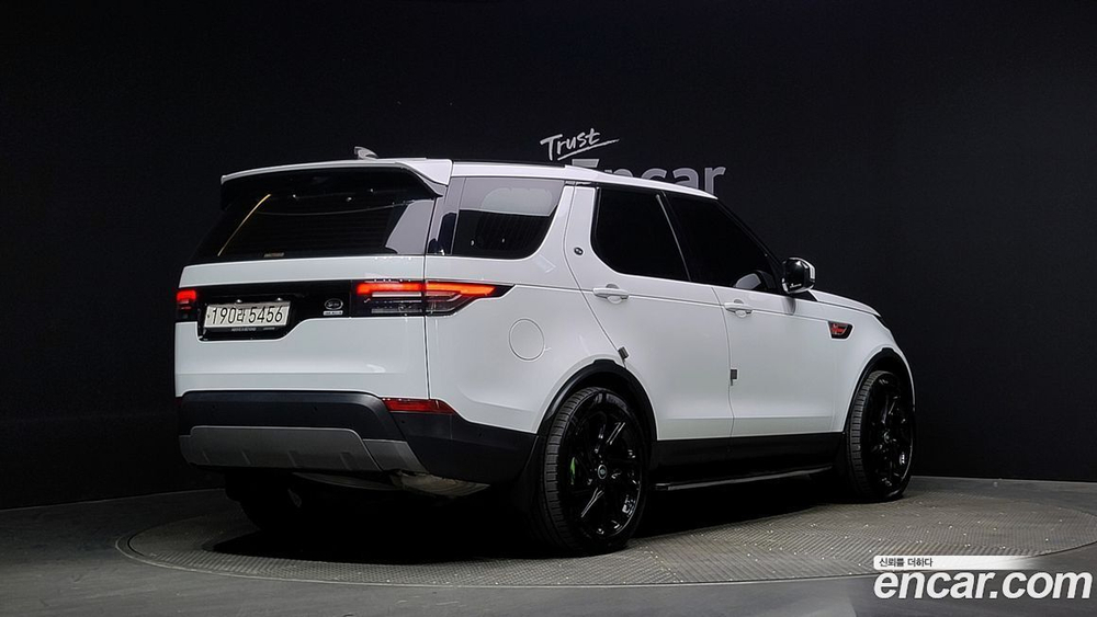 Land Rover Discovery 5 2.0 SD4 SE (10.2019)