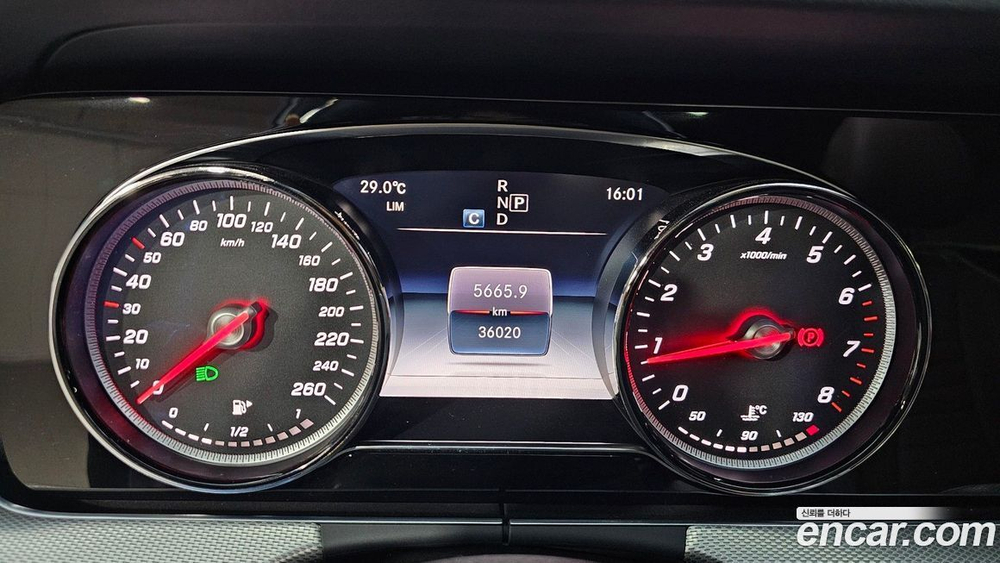 Mercedes-Benz E-Class W213 E300 Avangarde (08.2019)