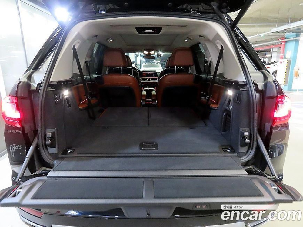 BMW X7 (G07) xDrive 40i Design Pure Excellence 6-и местный (05.2021)