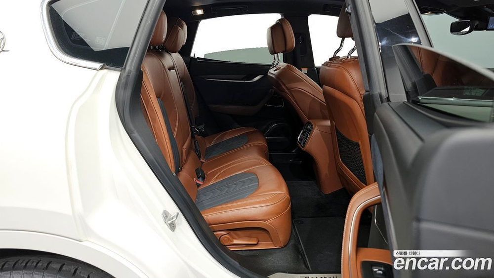 Maserati Levante 3.0 AWD GranLusso (06.2020)