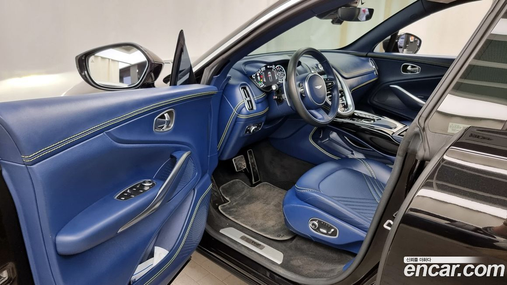 Aston Martin DBX 4.0 V8 (07.2021)