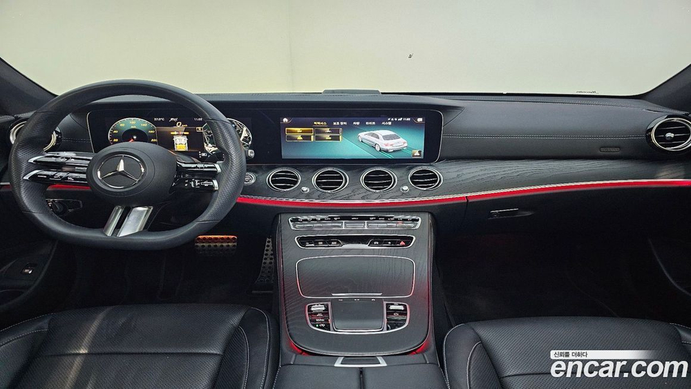 Mercedes-Benz E-Class W213 E220d 4MATIC AMG Line (01.2022)