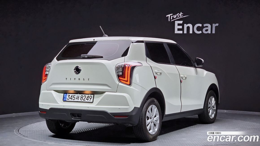 KG Mobility (Ssangyong) Very New Tivoli Дизель 1.6 2WD (10.2019)