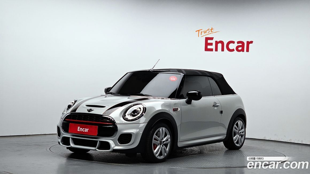 Mini Cooper S Convertible JCW (09.2020)