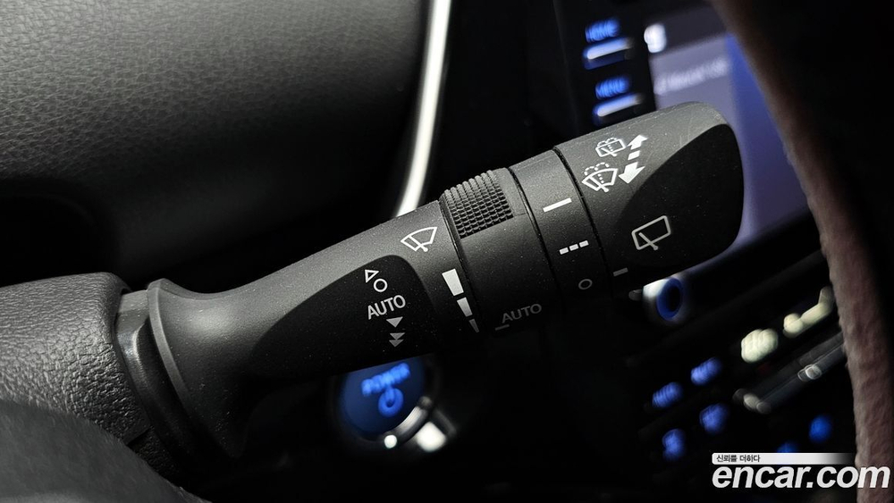 Toyota Prius 4 Generation 1.8 (10.2019)