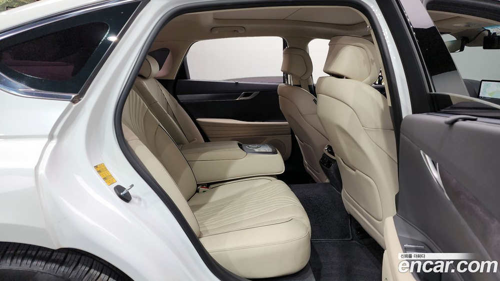 Genesis G80 (RG3) Бензин 2.5 Turbo 2WD (06.2020)