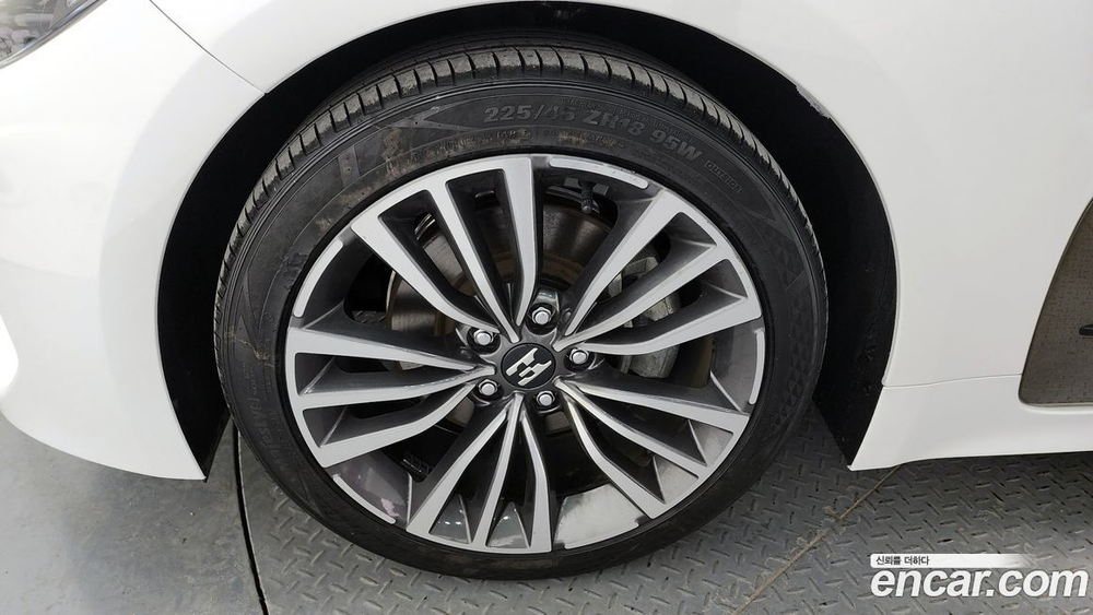 Kia Stinger 2.0 Turbo 2WD (02.2020)