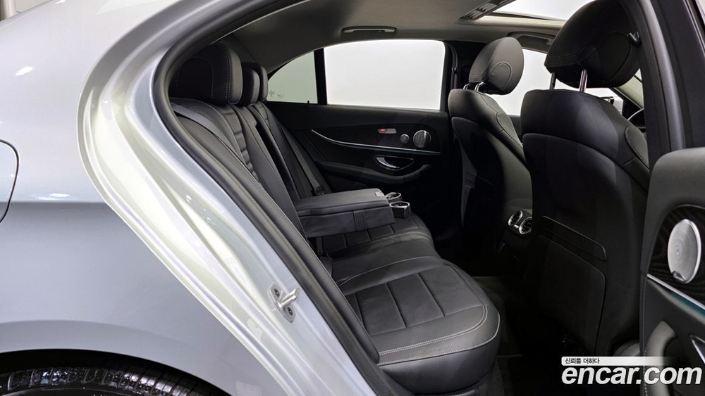 Mercedes-Benz E-Class W213 E300 Avangarde (07.2020)