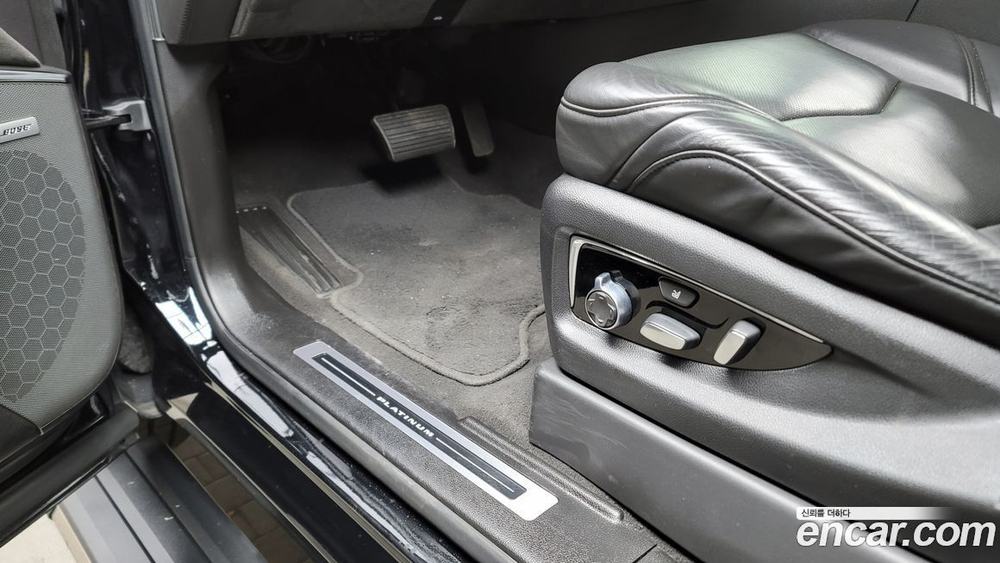 Cadillac Escalade 6.2 ESV (08.2019)