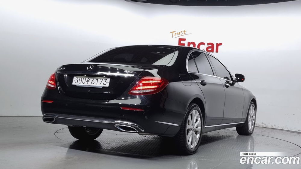 Mercedes-Benz E-Class W213 E300 4MATIC Exclusive (06.2020)