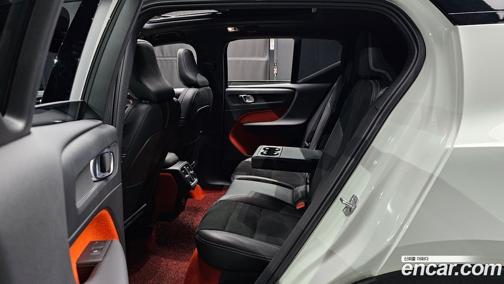 Volvo XC40 B4 R-Design (10.2020)