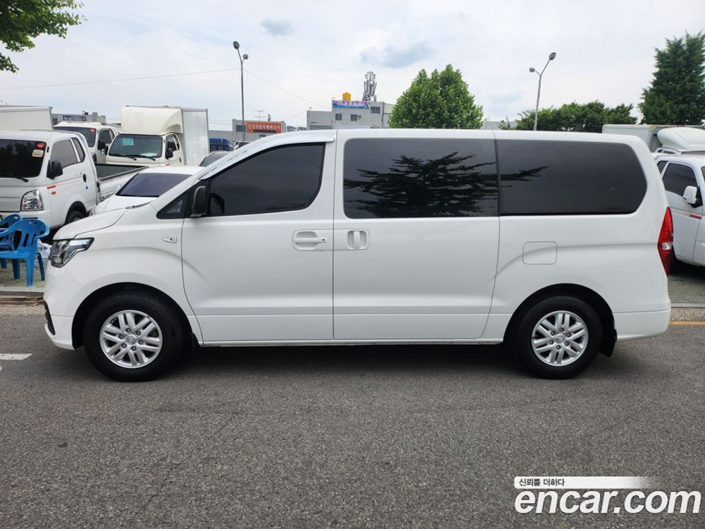 Hyundai The New Grand Starex Van 3-х местный (01.2020)