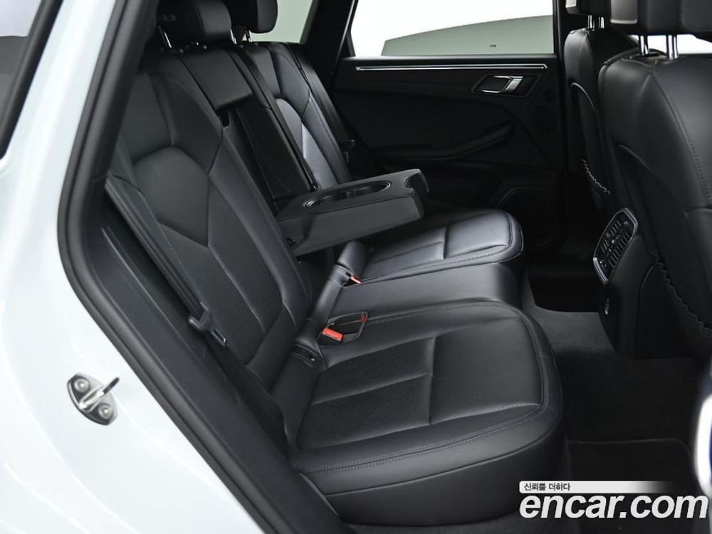 Porsche Macan 2.0 (12.2019)