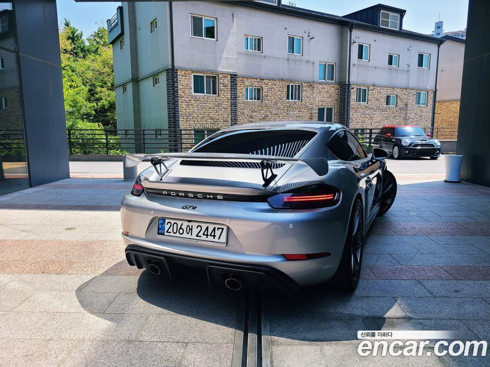 Porsche 718 Cayman 4.0 GT4 (12.2020)