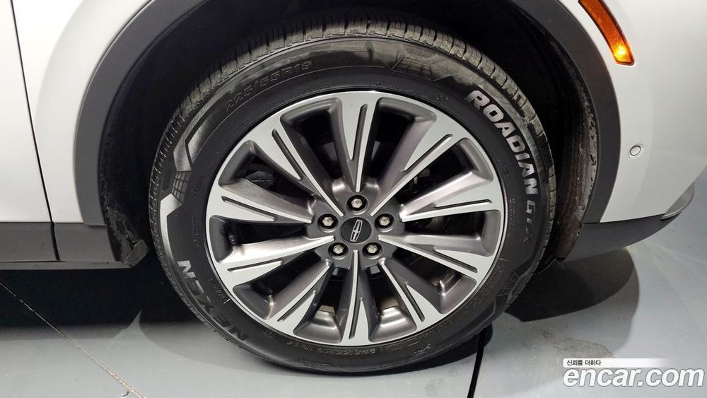 Lincoln Corsair 2.0 Reserve AWD (08.2020)