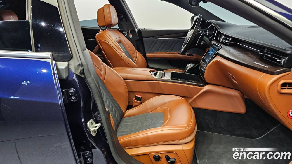 Maserati Quattroporte 3.0 Дизель GranLusso (12.2019)