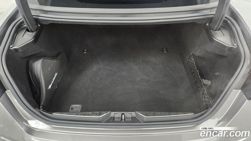 Maserati Quattroporte Q4 모데나 (03.2022)