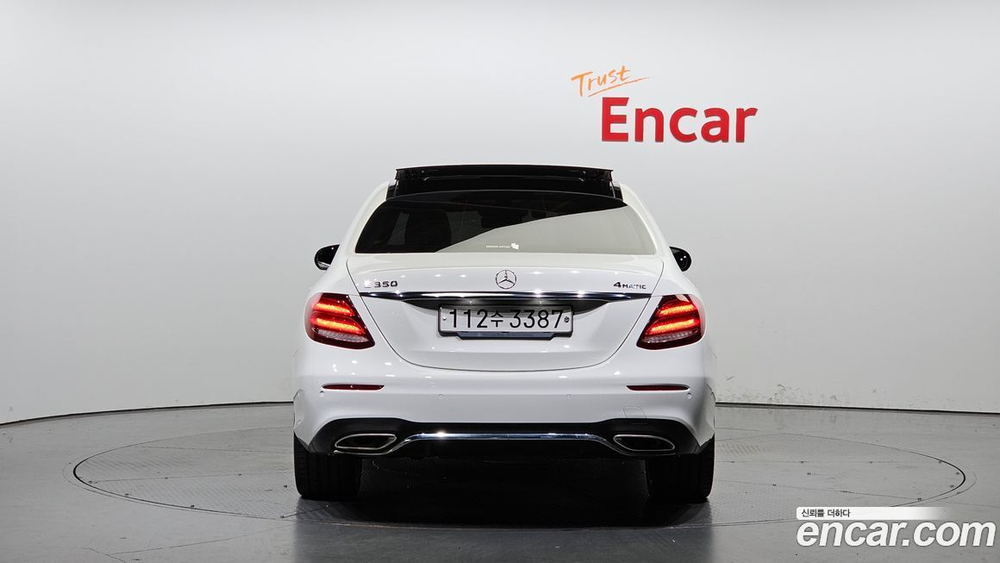 Mercedes-Benz E-Class W213 E350 4MATIC AMG Line (09.2019)