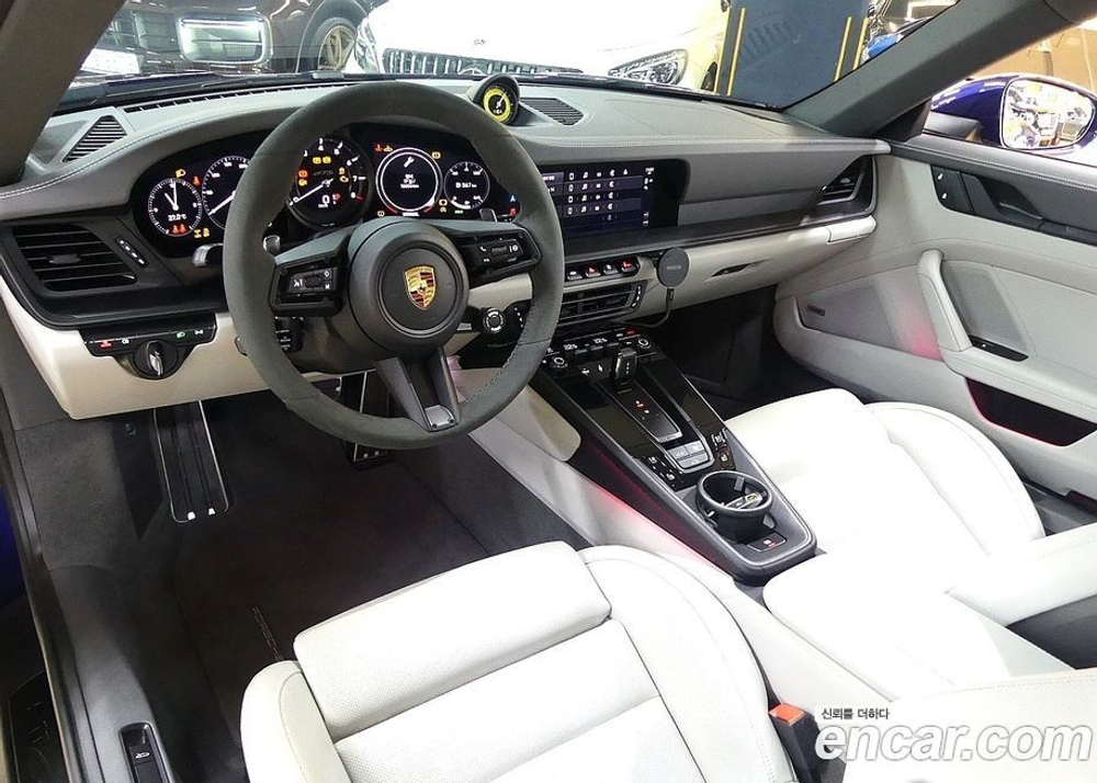 Porsche 911 (992) Carrera 4 GTS (04.2022)