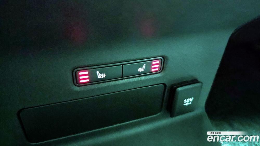 Land Rover Range Rover Bella 2.0 D240 R-Dynamic SE (10.2019)