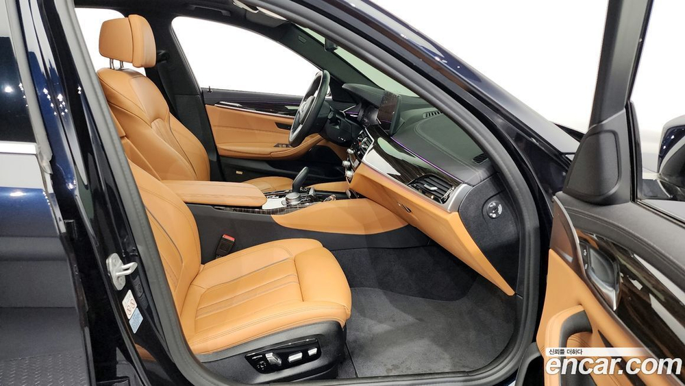 BMW 5 Series (G30) 520i M Sports (11.2020)