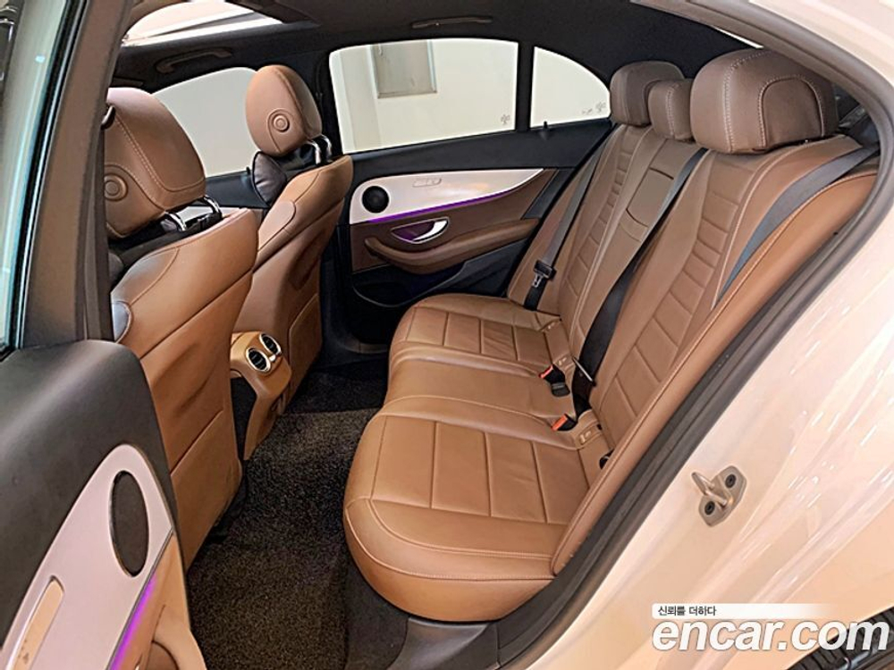 Mercedes-Benz E-Class W213 E250 Avangarde (11.2020)