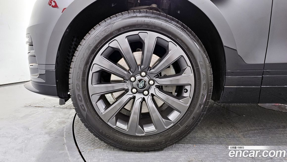 Land Rover Range Rover Bella 2.0 P250 R-Dynamic SE (12.2022)
