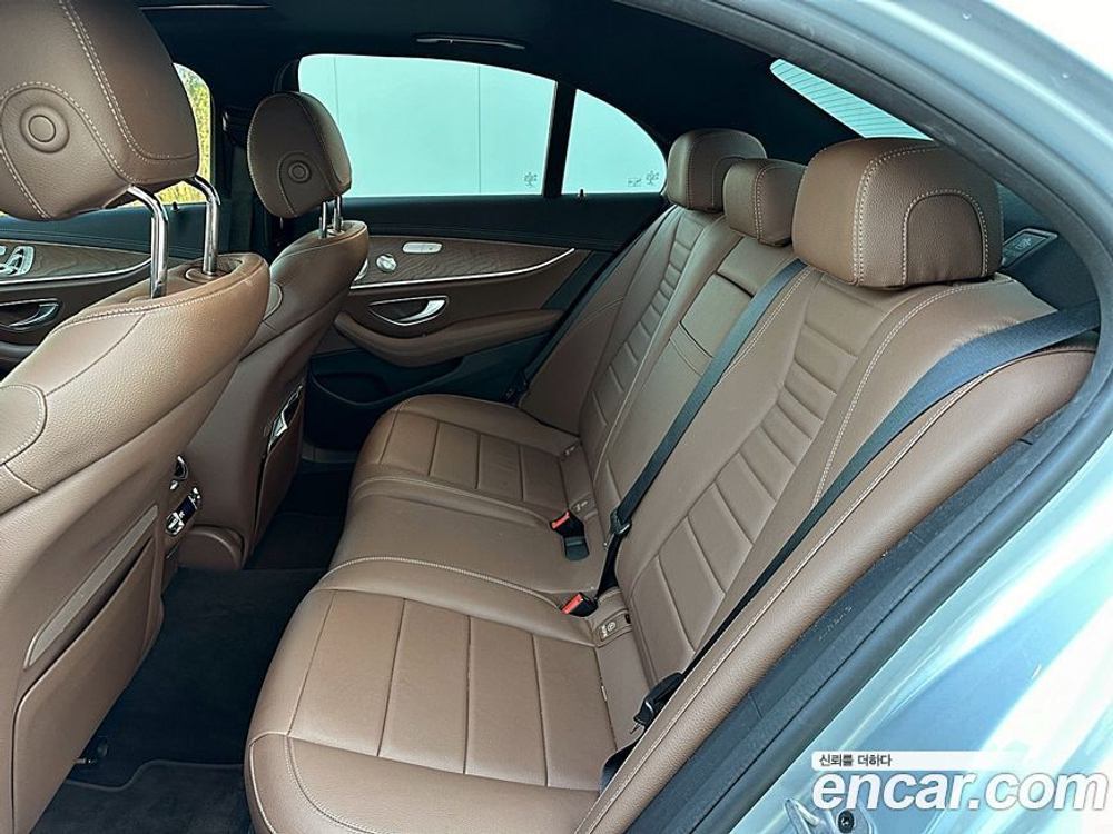 Mercedes-Benz E-Class W213 E300e 4MATIC Exclusive (05.2021)
