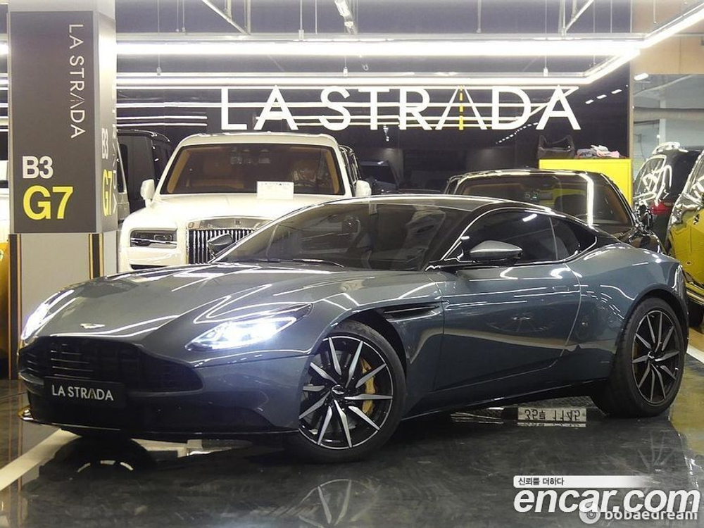 Aston Martin DB11 4.0 V8 Coupe (12.2019)