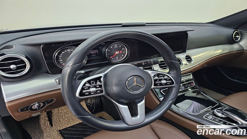 Mercedes-Benz E-Class W213 E300 Avangarde (08.2019)