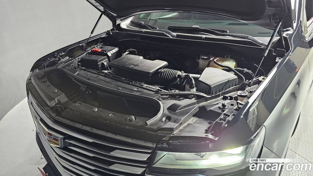 Cadillac Escalade 5 Generation 6.2 (04.2023)