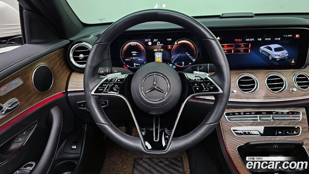 Mercedes-Benz E-Class W213 E220d 4MATIC Exclusive (08.2021)