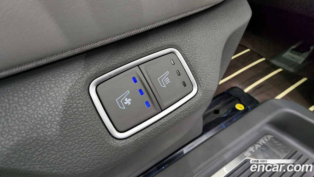 Hyundai Staria 4WD 라운지 9-и местный (11.2023)