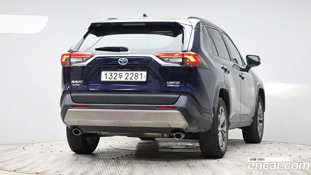 Toyota RAV4 5 Generation 2.5 4WD Hybrid (04.2022)